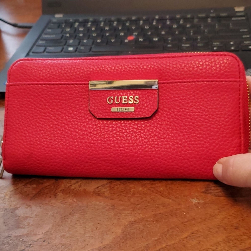 Guess wallet